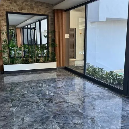 два этажа турция Apartment